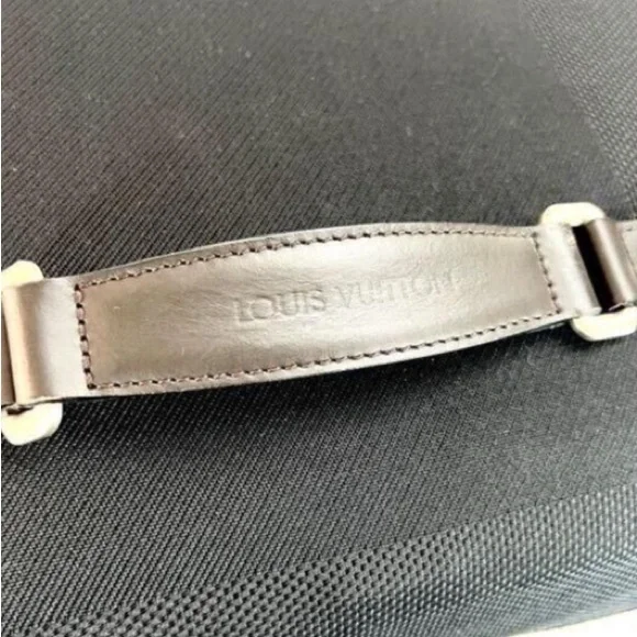 Authentic Louis Vuitton Damier Geant Eole 60 Rolling Duffle Bag + COA - Picture 14 of 15